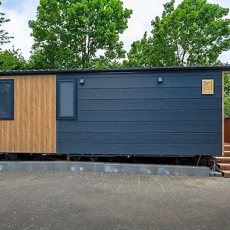 Gecko - A Beautiful Tiny House! 3*