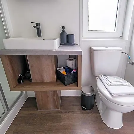 Gecko - A Beautiful Tiny House! Otel